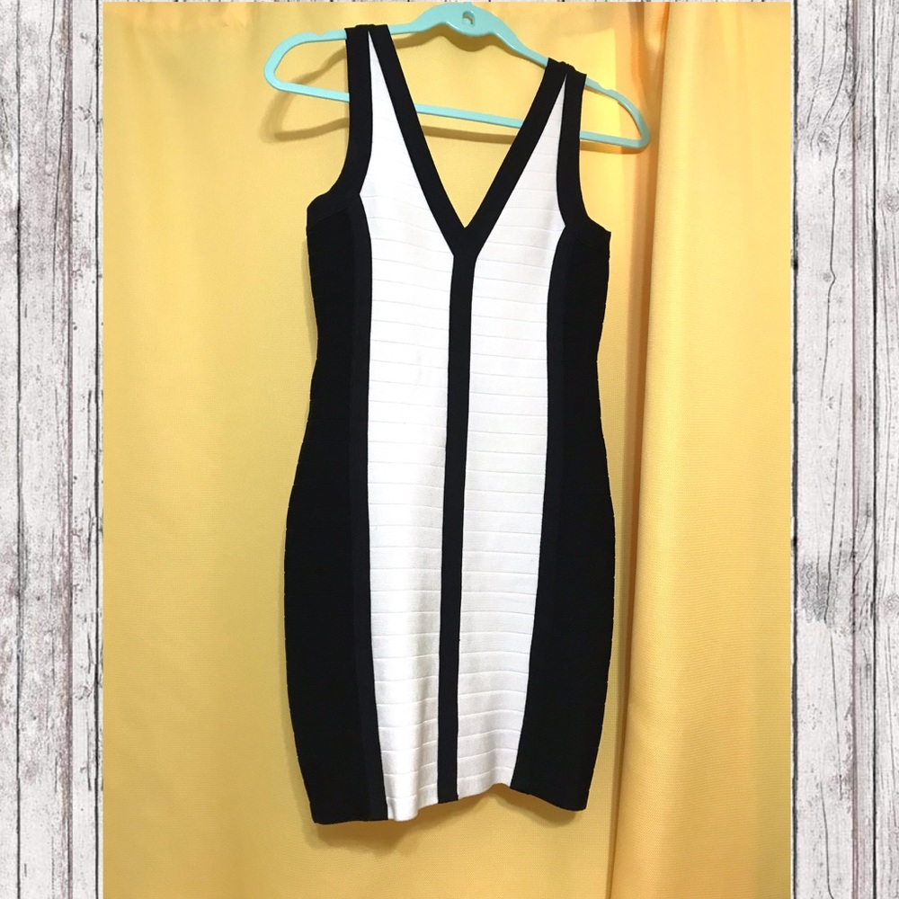 BEBE BODYCON DRESS BLACK AND WHITE